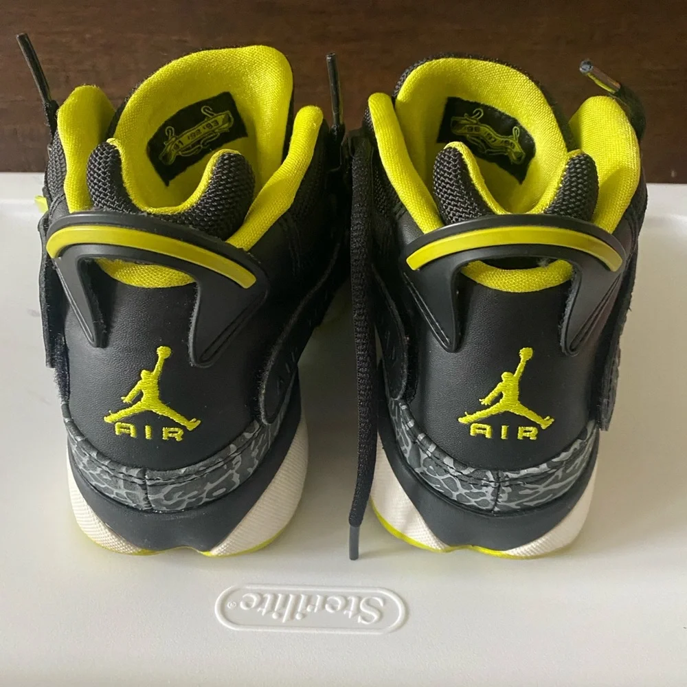 Nike Air Jordan 6 Rings Venom Green Sneakers*